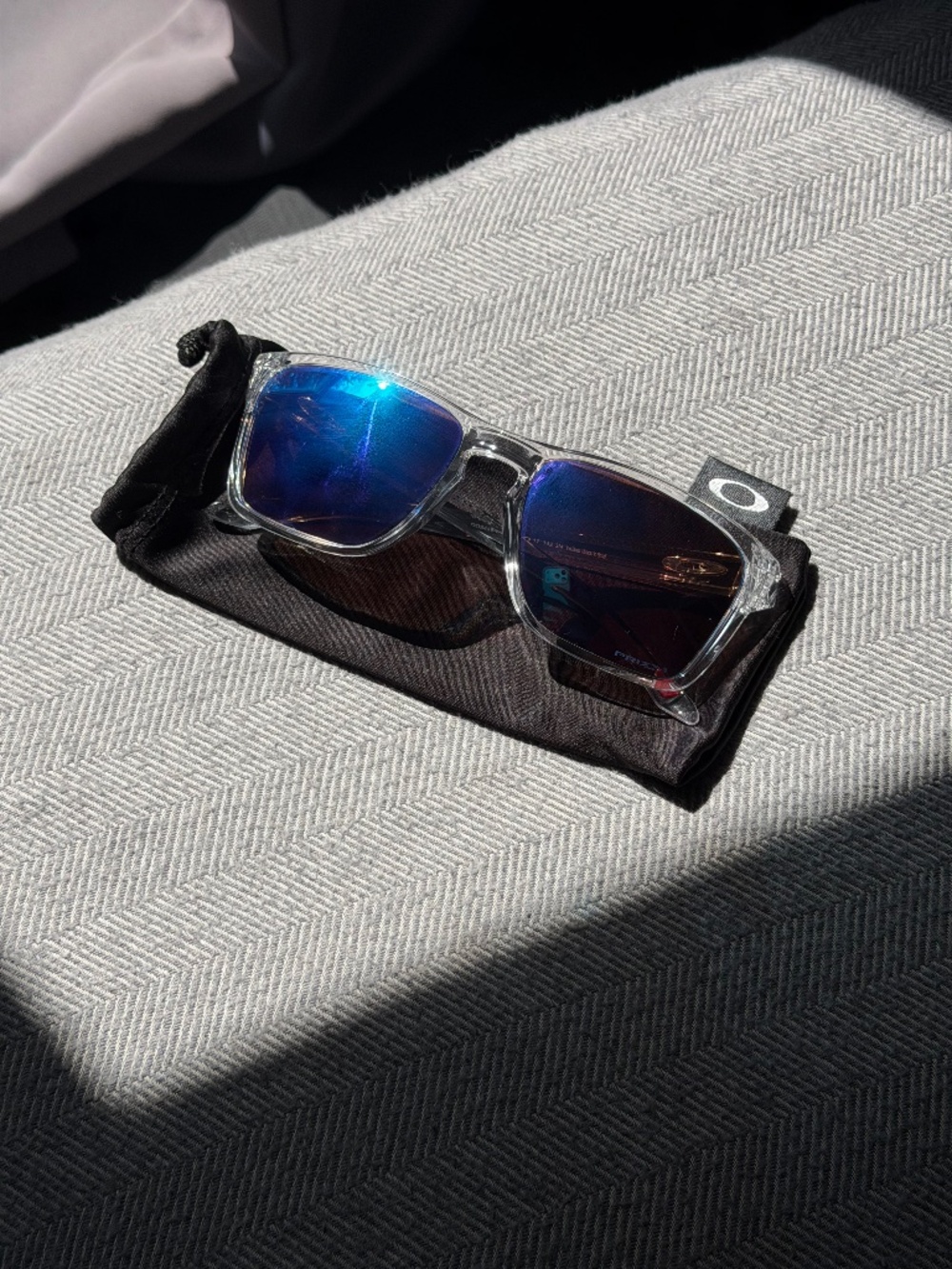 Oakley Sylas Polished Clear Sunglasses Prizm Sapphire Blue Lenses (OO9448-0457)